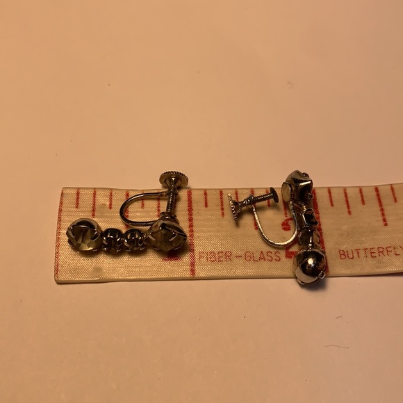 Vintage rhinestone dangle drop screw backing earrings - Picture 5 of 6